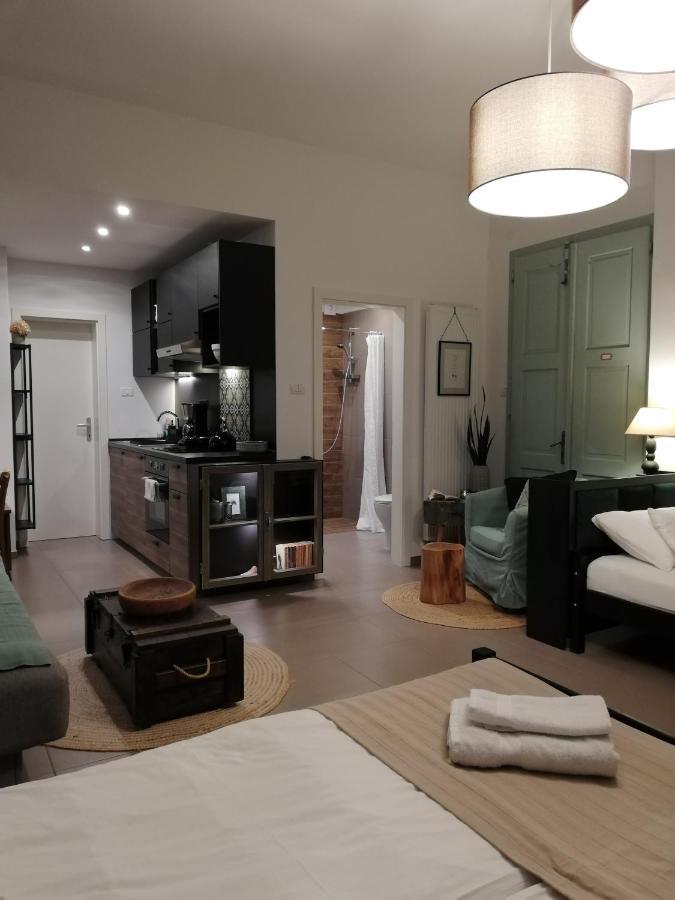 Maple Place Apartment *