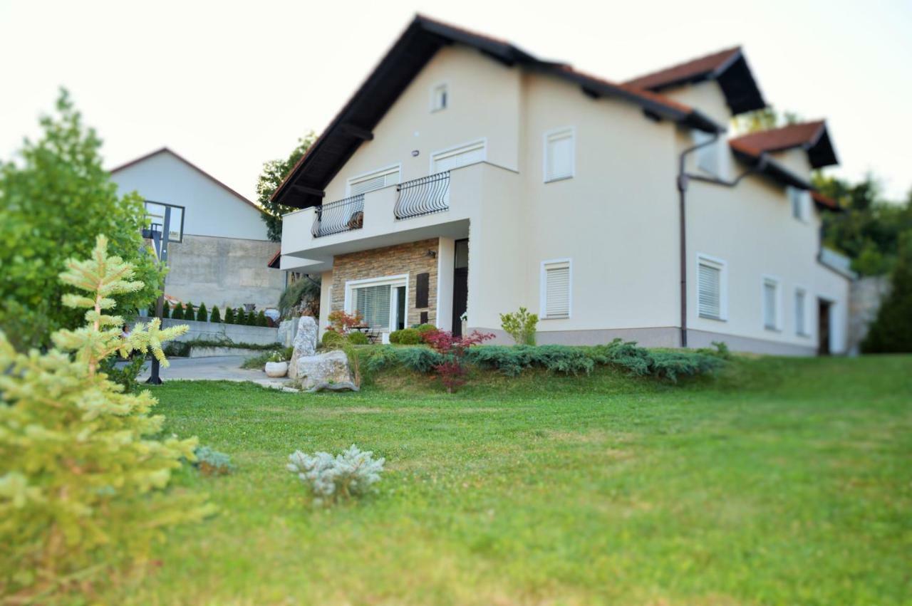 Apartment Maple Place Pivka