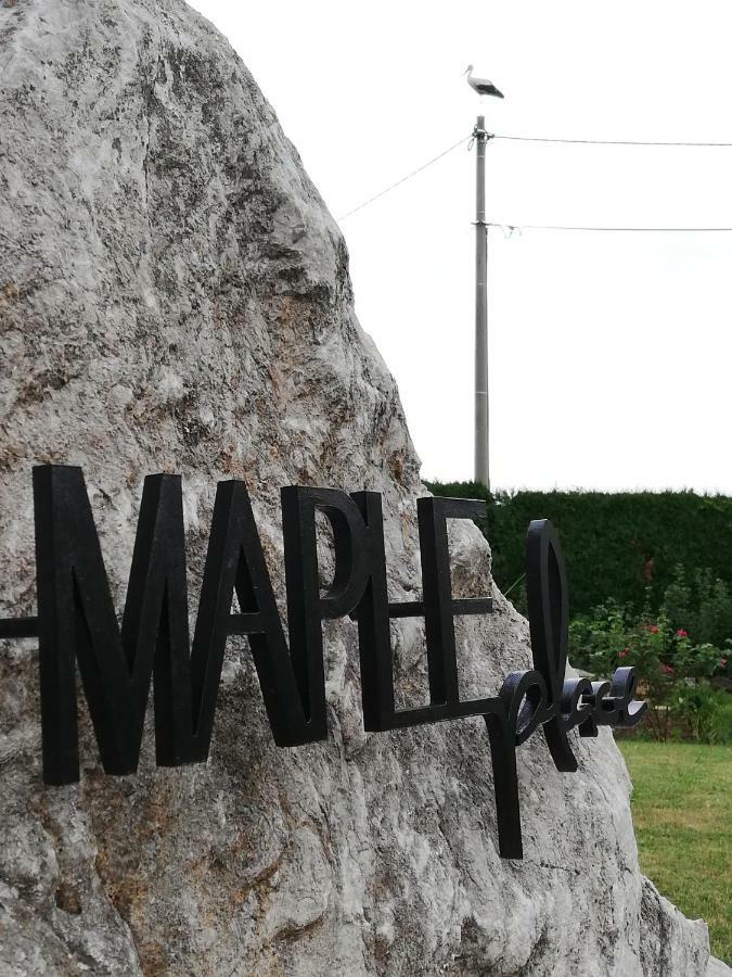 Maple Place *